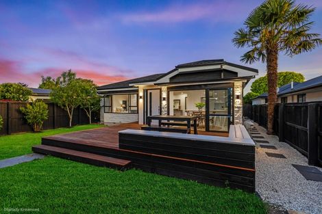 Photo of property in 18a Blighs Road, Strowan, Christchurch, 8052
