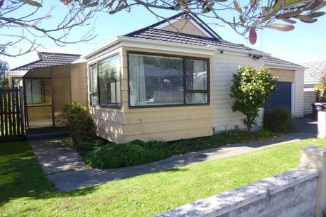 Photo of property in 199 Centaurus Road, Saint Martins, Christchurch, 8022