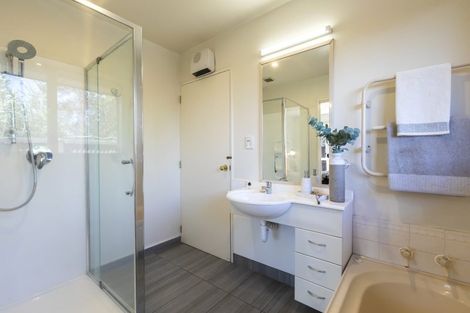 Photo of property in 9 Selwyn Street, Somerfield, Christchurch, 8024