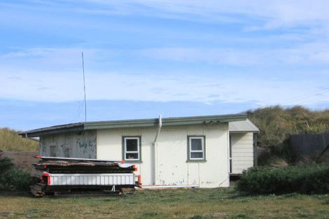 Photo of property in 44 Nelson Street, Foxton Beach, Foxton, 4815