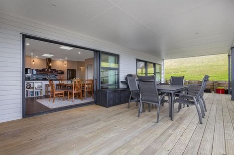 Photo of property in 12 Canary Way, Whitby, Porirua, 5024