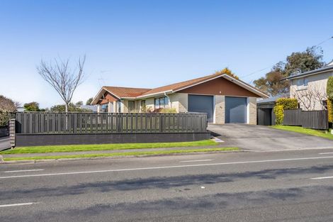 Photo of property in 323 Mangorei Road, Merrilands, New Plymouth, 4312
