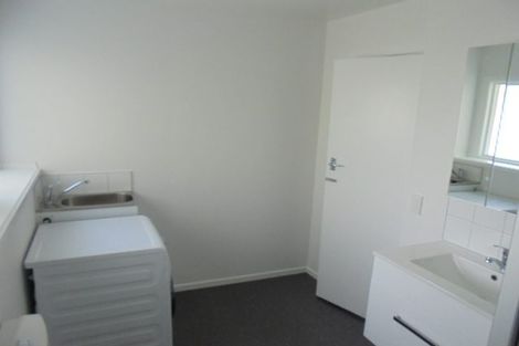 Photo of property in 132a Kelburn Parade, Kelburn, Wellington, 6012