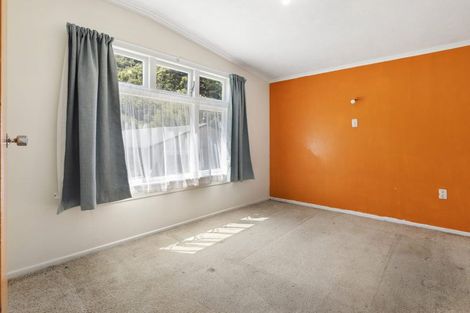 Photo of property in 62 Happy Valley Road, Owhiro Bay, Wellington, 6023