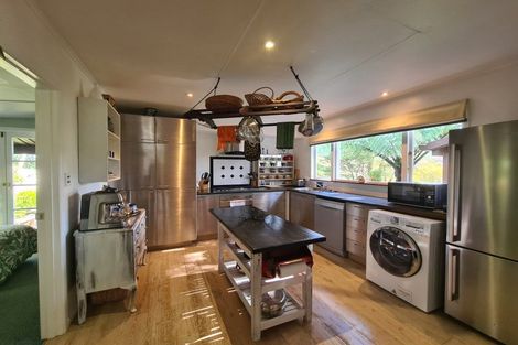 Photo of property in 395b Driving Creek Road, Coromandel, 3506