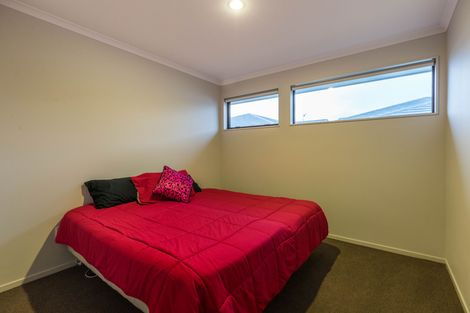 Photo of property in 20 Tarapiroe Avenue, Takanini, 2112