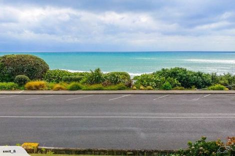 Photo of property in 1 Mallinder Place, Oakura, 4314