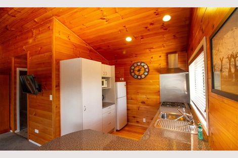 Photo of property in 2 Tussock Way, Ohakune, 4625
