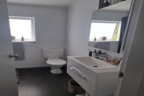 Photo of property in 17a Florio Terrace, Tawa, Wellington, 5028