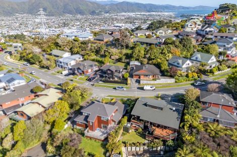 Photo of property in 138 Tirohanga Road, Tirohanga, Lower Hutt, 5010