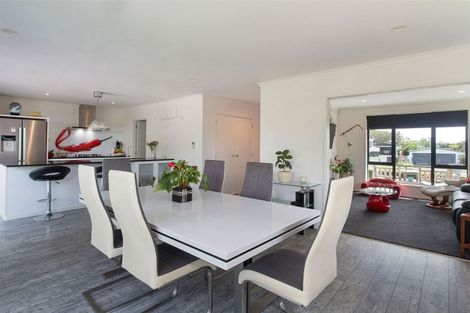 Photo of property in 3 Seaway Road, Clarks Beach, 2122