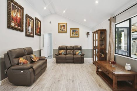 Photo of property in 2 Cowan Bay Road, Pohuehue, Warkworth, 0983