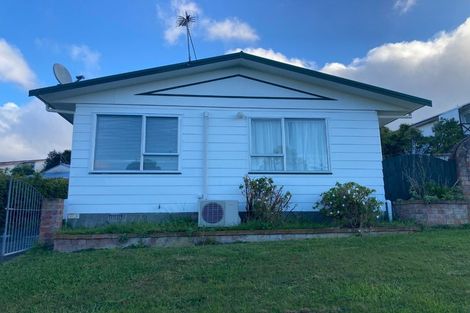 Photo of property in 17 Staithes Drive North, Whitby, Porirua, 5024