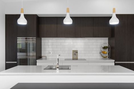 Photo of property in 33r Oceana Drive, Welcome Bay, Tauranga, 3175