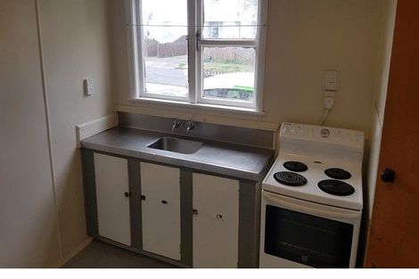 Photo of property in 5- 7 Hazard Grove, Cannons Creek, Porirua, 5024