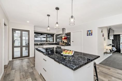 Photo of property in 194 Springs Road, Hornby, Christchurch, 8042