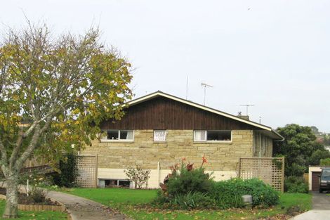 Photo of property in 35 Thorburn Avenue, Red Beach, 0932