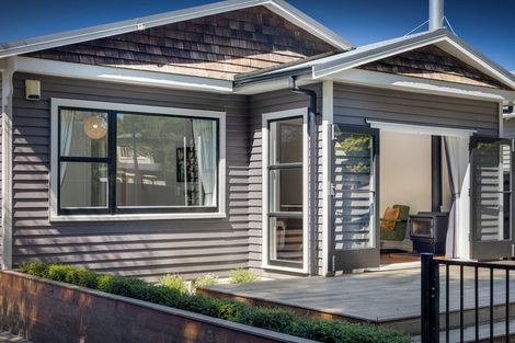 Photo of property in 130 Saint Martins Road, Saint Martins, Christchurch, 8022