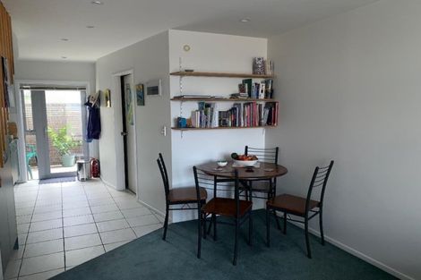 Photo of property in 231u8 Marine Parade, Seatoun, Wellington, 6022