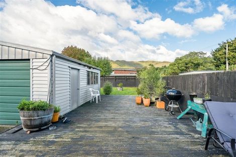 Photo of property in 52 Durham Crescent, Fairfield, Lower Hutt, 5011