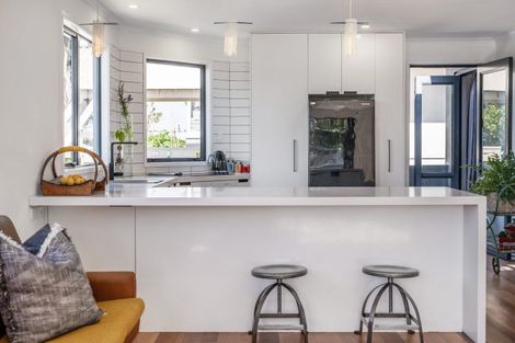 Photo of property in 16a Valley Road, Browns Bay, Auckland, 0630