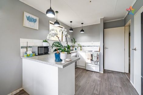 Photo of property in 10 Whitechapel Grove, Stokes Valley, Lower Hutt, 5019