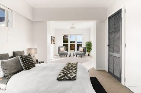 Photo of property in 32 Captain Scott Road, Glen Eden, Auckland, 0602