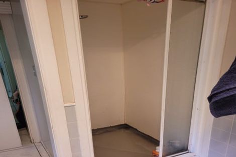 Photo of property in 15 Shirley Avenue, Papakura, 2110