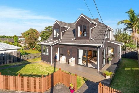 Photo of property in 16 Taikata Road, Te Atatu Peninsula, Auckland, 0610