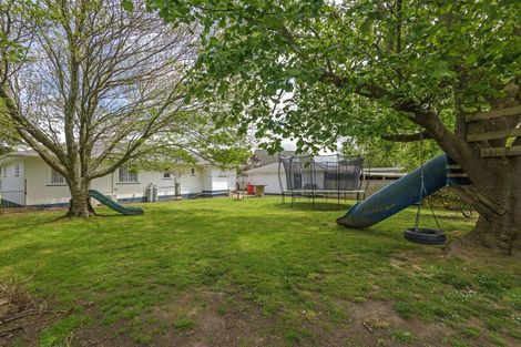 Photo of property in 176 Bridge Street, Bulls, 4818