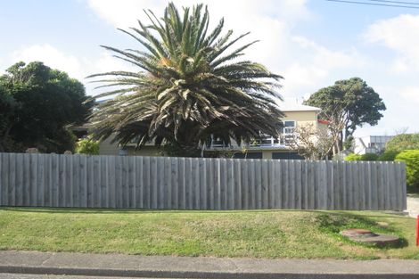 Photo of property in 6 Thornley Street, Titahi Bay, Porirua, 5022