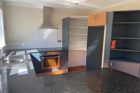 Photo of property in 19 Pinkerton Grove, Newlands, Wellington, 6037