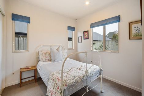 Photo of property in 4/15 Derrett Place, Saint Martins, Christchurch, 8022