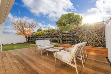 Photo of property in 2/212 Springfield Road, St Albans, Christchurch, 8014