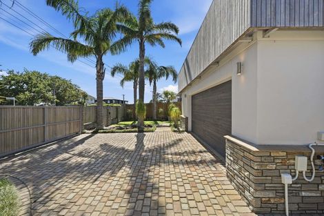 Photo of property in 31 Beechwood Road, Rothesay Bay, Auckland, 0630