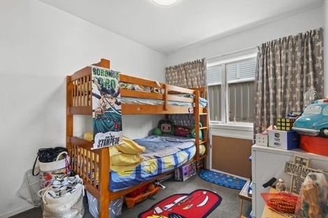 Photo of property in 1/9 Windy Ridge Road, Glenfield, Auckland, 0629