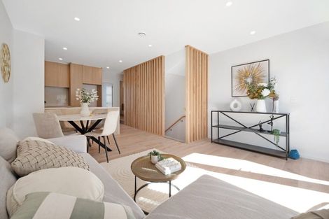 Photo of property in 39 Fencible Drive, Howick, Auckland, 2014