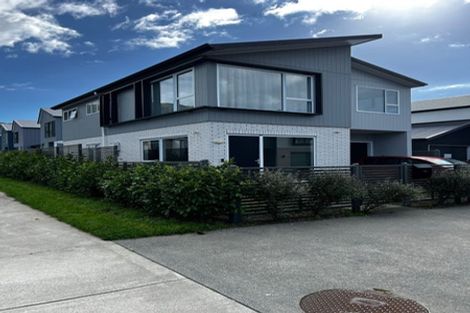 Photo of property in 14 Hokioi Drive, Kenepuru, Porirua, 5022