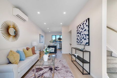 Photo of property in 32 Tiraumea Drive, Pakuranga, Auckland, 2010