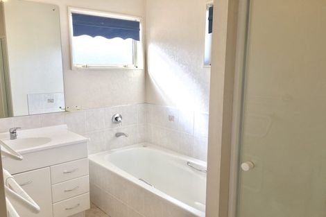 Photo of property in 17 Emmerdale Avenue, Papakura, 2110