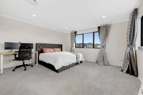 Photo of property in 9 Cloonlyon Drive, Flat Bush, Auckland, 2019