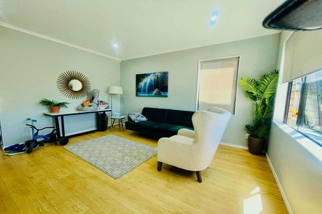 Photo of property in 52 Donegal Park Drive, Flat Bush, Auckland, 2019