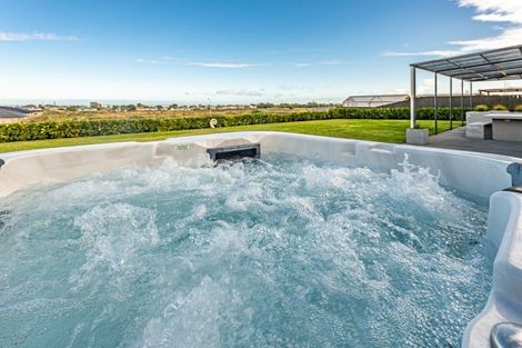 Photo of property in 37 Magnolia Crescent, Tawhero, Whanganui, 4501