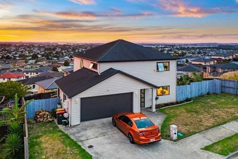 Photo of property in 23 Kirikiri Drive, Papakura, 2110