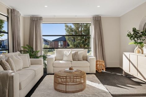 Photo of property in 30 Komata Crescent, Papamoa Beach, Papamoa, 3118