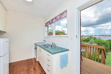 Photo of property in 8 Westward Ho, Glen Eden, Auckland, 0602