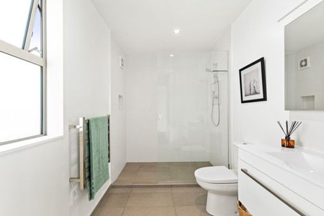 Photo of property in 10 Te Mauri Place, Omaha, 0986