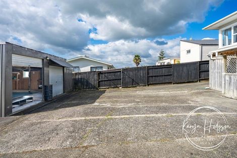 Photo of property in 103 Hurndall Street East, Maungaturoto, 0520