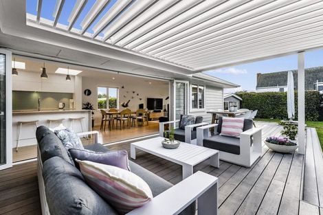 Photo of property in 2/11 Hart Road, Hauraki, Auckland, 0622