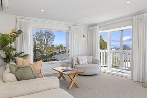 Photo of property in 26 Aubrey Crescent, Rainbow Point, Taupo, 3330